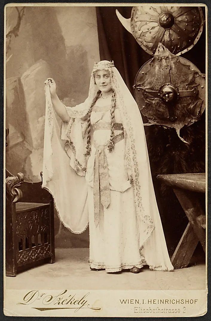 Stella Hohenfels