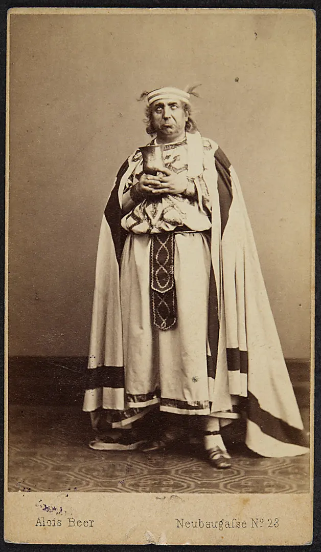 Karl Rott, Verweis auf Stücktitel: Die schöne Helena