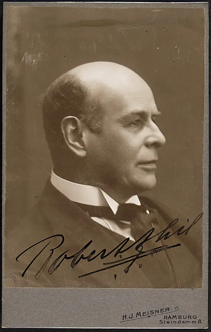 Robert Nhil