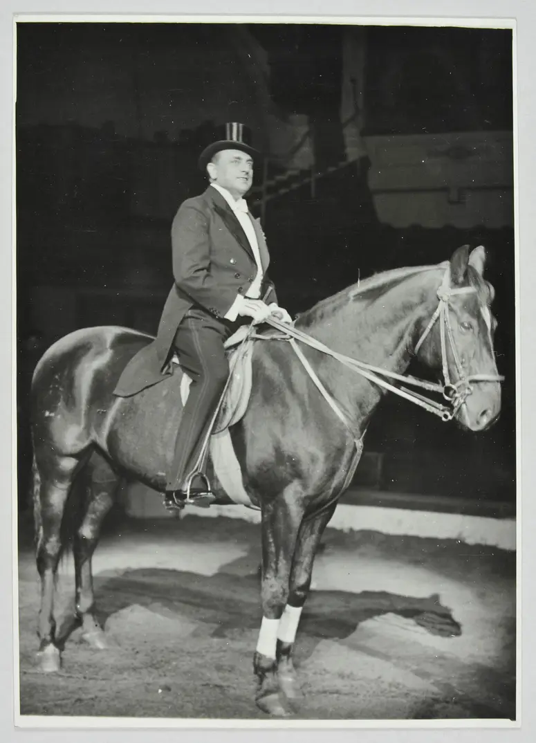 Hubert Marischka, Verweis auf Stücktitel: Stern der Manege