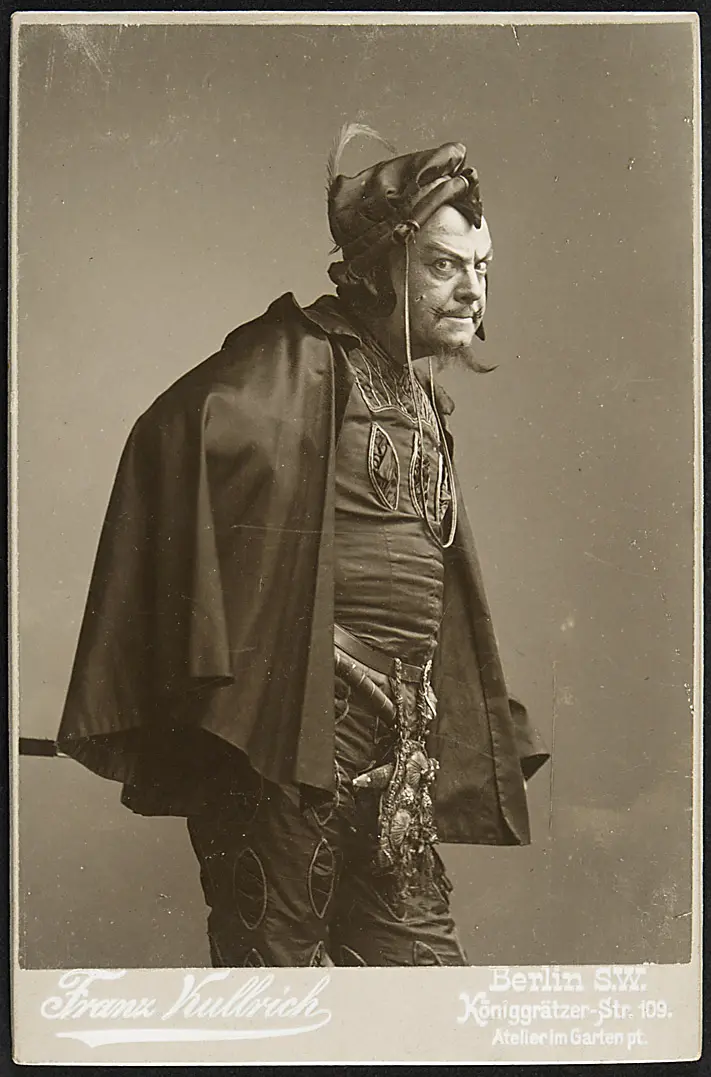 Hermann Müller, Verweis auf Stücktitel: Faust