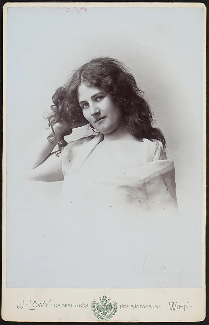 Freda Buché