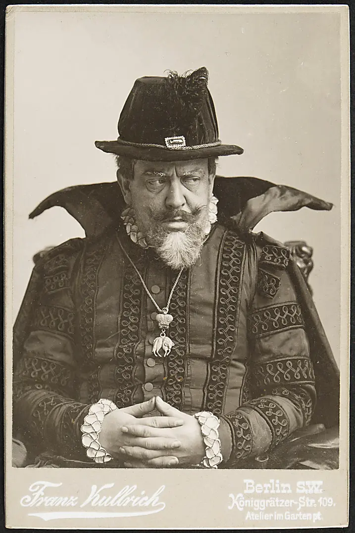 Hermann Müller, Verweis auf Stücktitel: Don Carlos