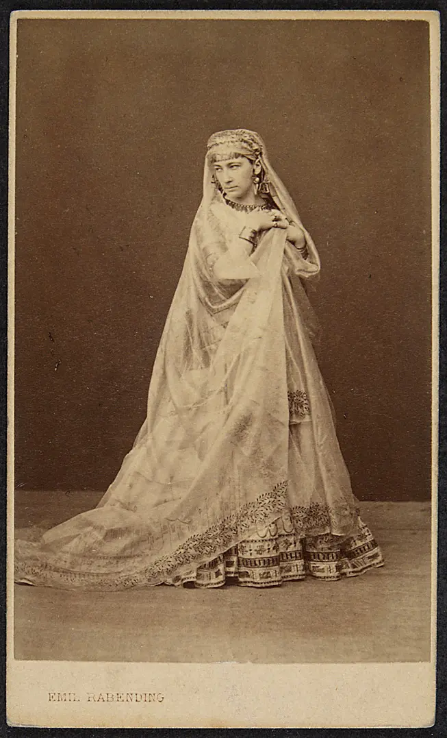 Charlotte Wolter