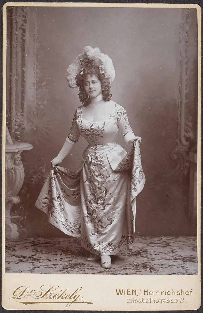 Mila Theren
