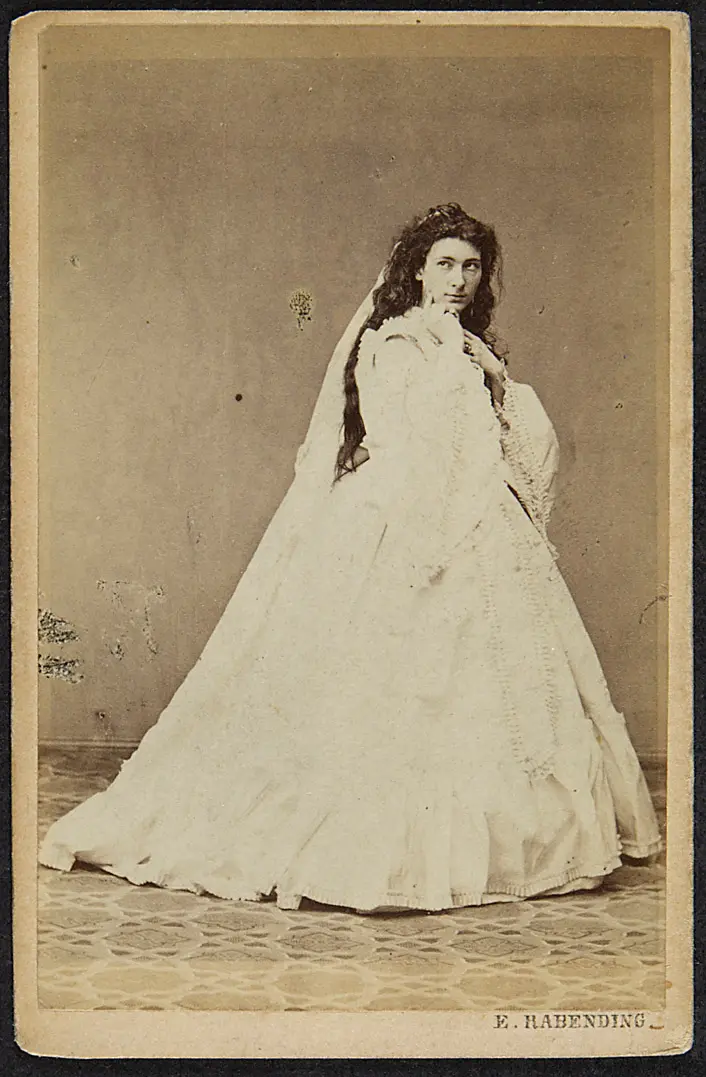 Charlotte Wolter
