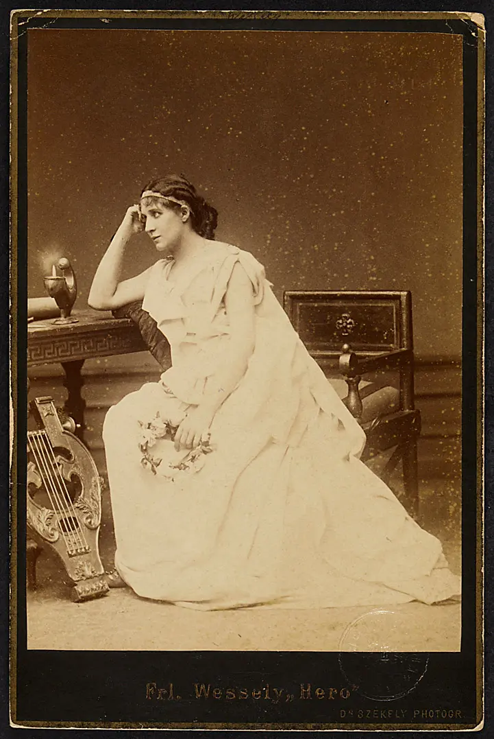 Josefine Wessely, Verweis auf Stücktitel: Des Meeres und der Liebe Wellen