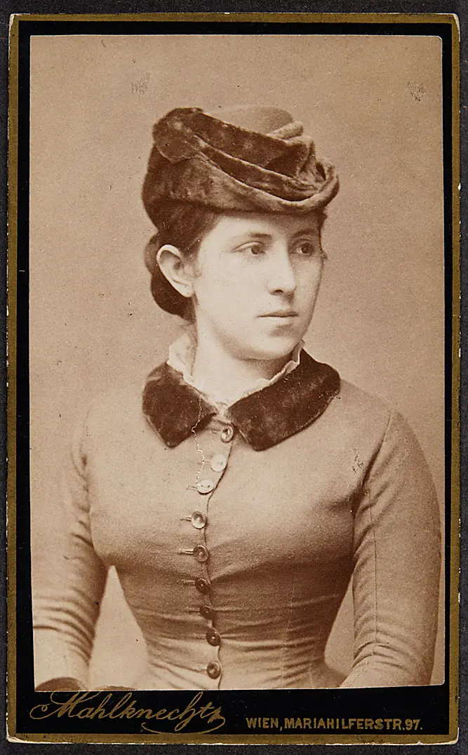 Johanna Devay