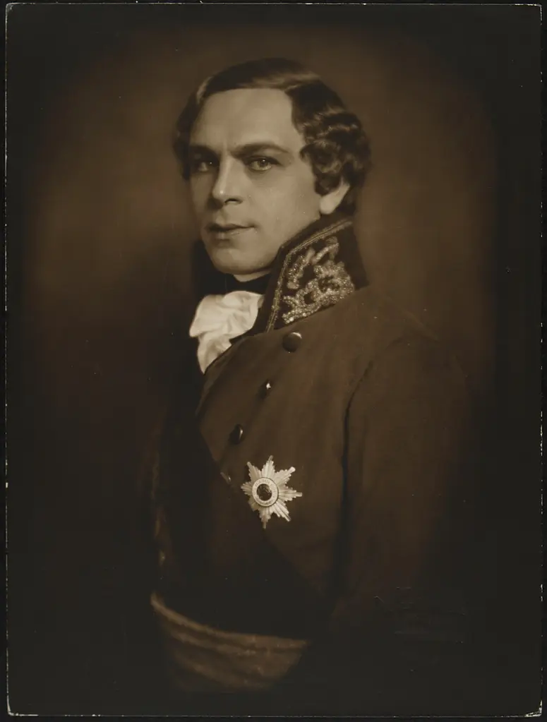 Paul Hartmann, Verweis auf Stücktitel: Prinz Luis Ferdinand
