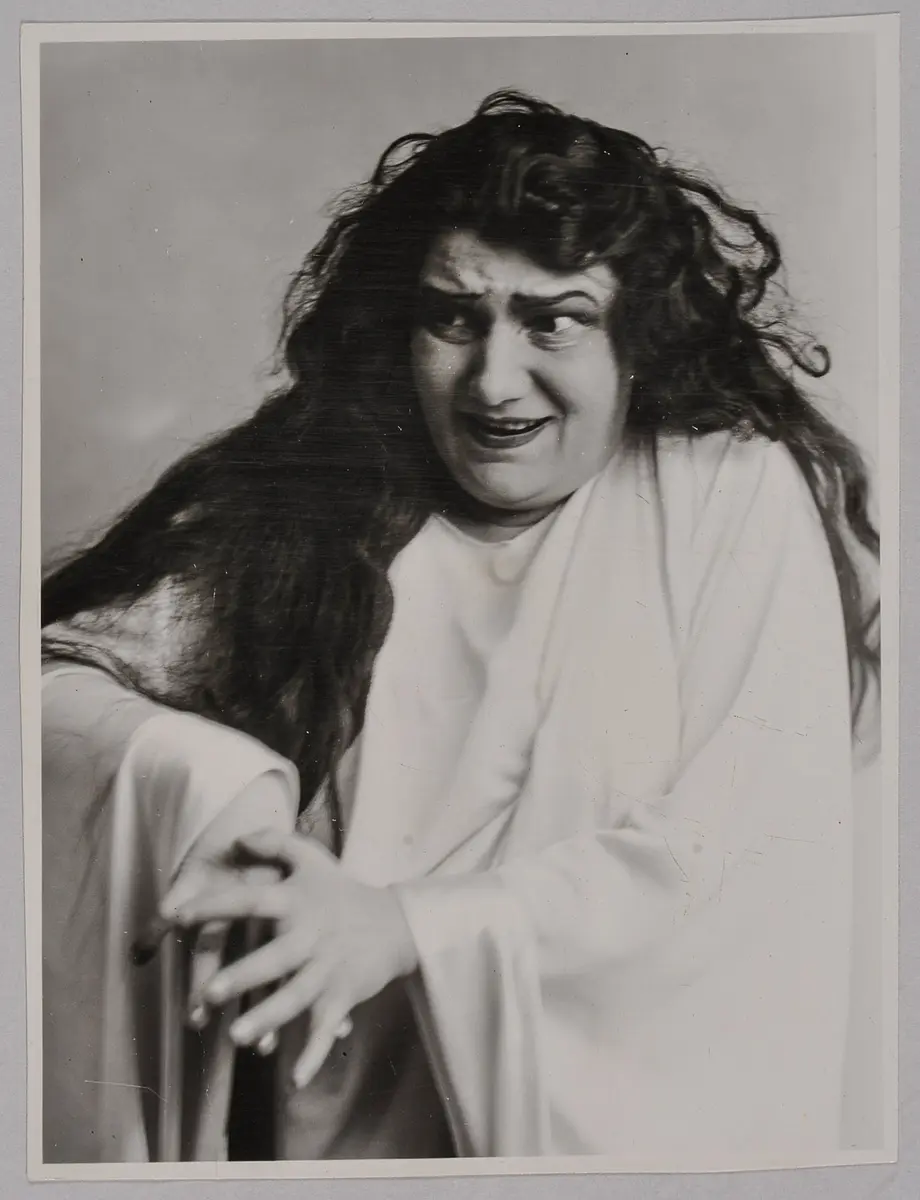 Gertrude Rünger, Verweis auf Stücktitel: Machbeth