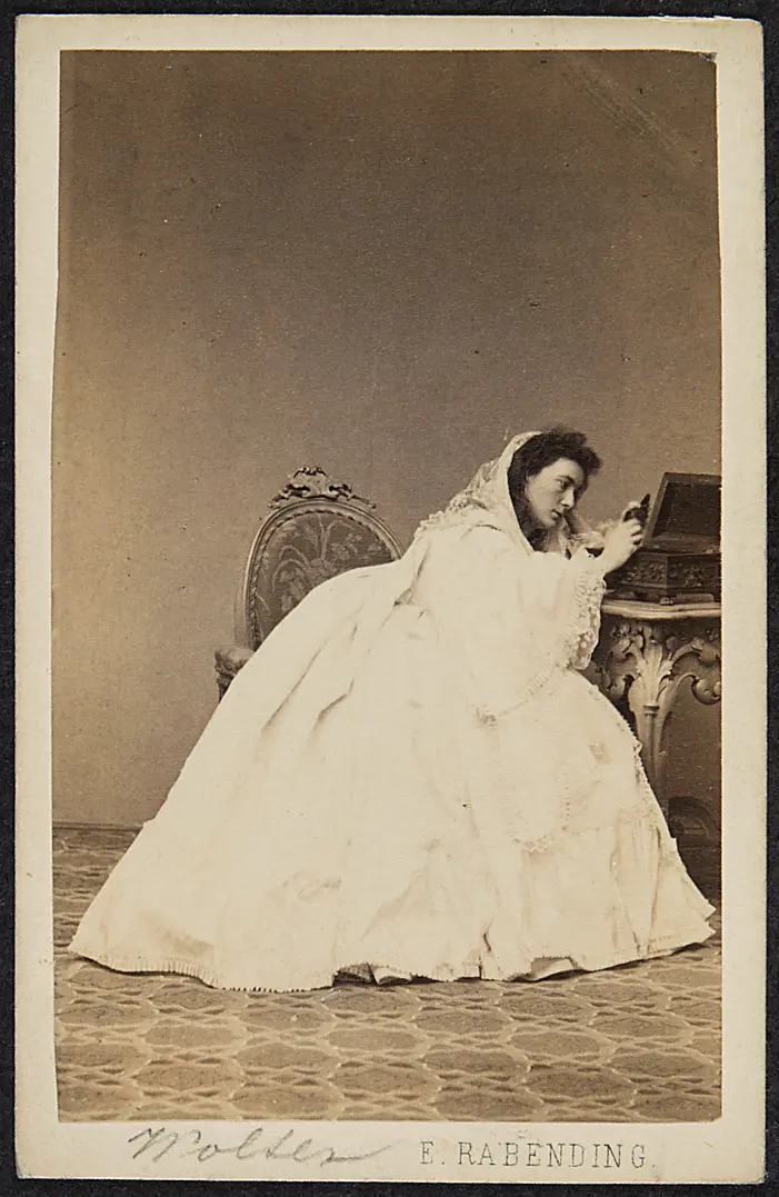 Charlotte Wolter