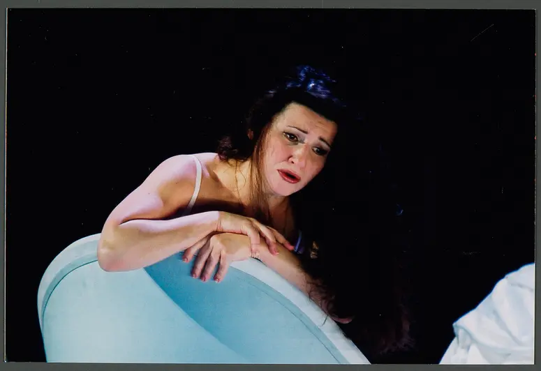 Victoria Loukianetz, Verweis auf Stücktitel: La Traviata