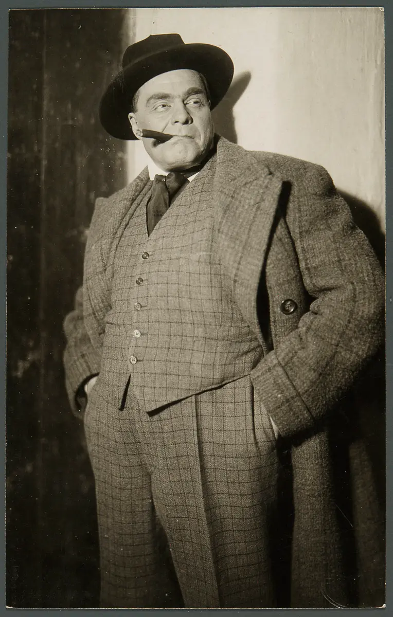 Hans Lackner, Verweis auf Stücktitel: Artisten