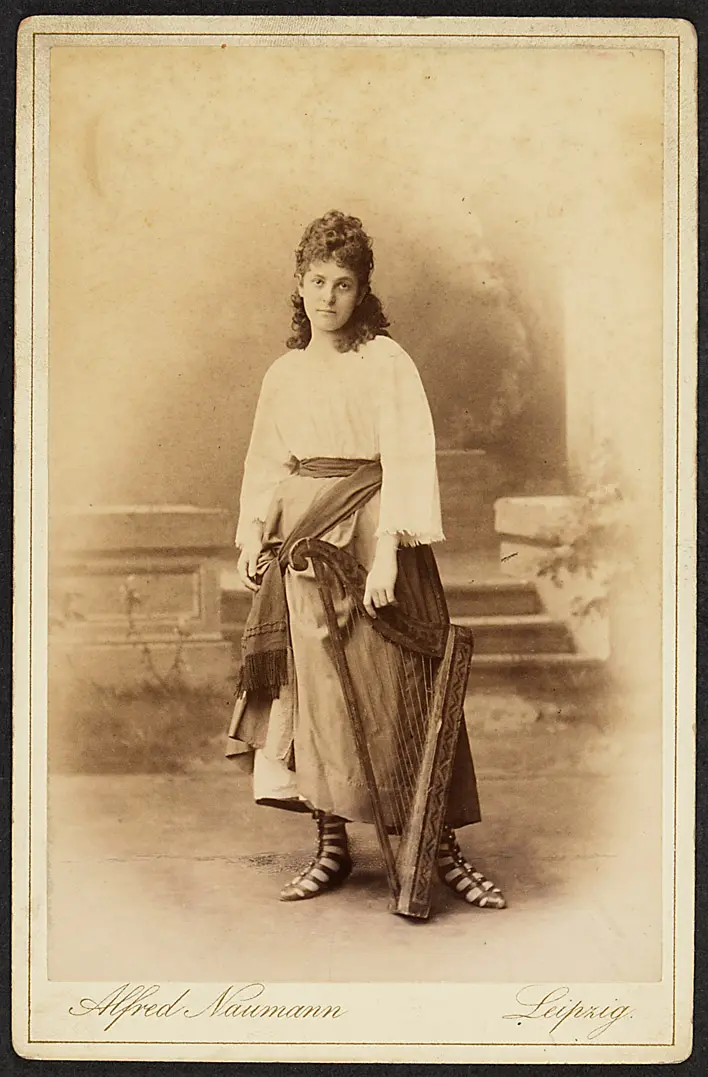 Paula Mark