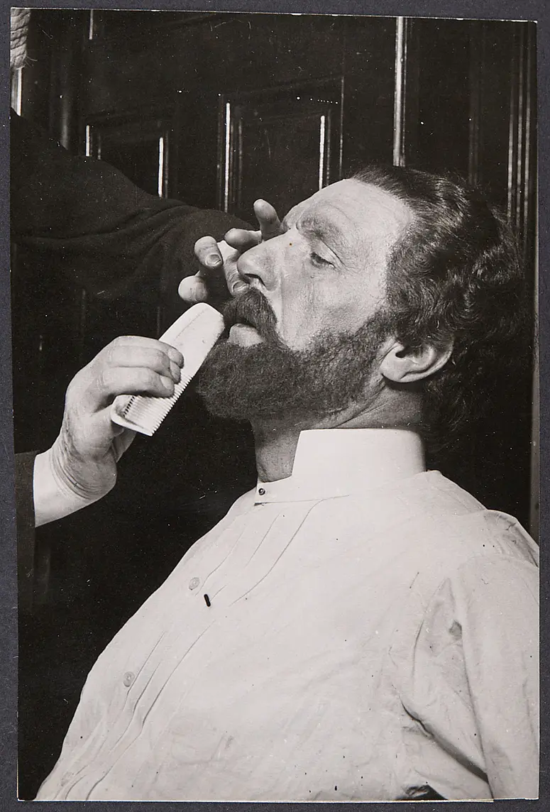 Hans Homma, Verweis auf Stücktitel: Lueger