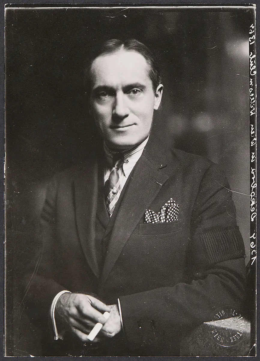 Maurice Decobra