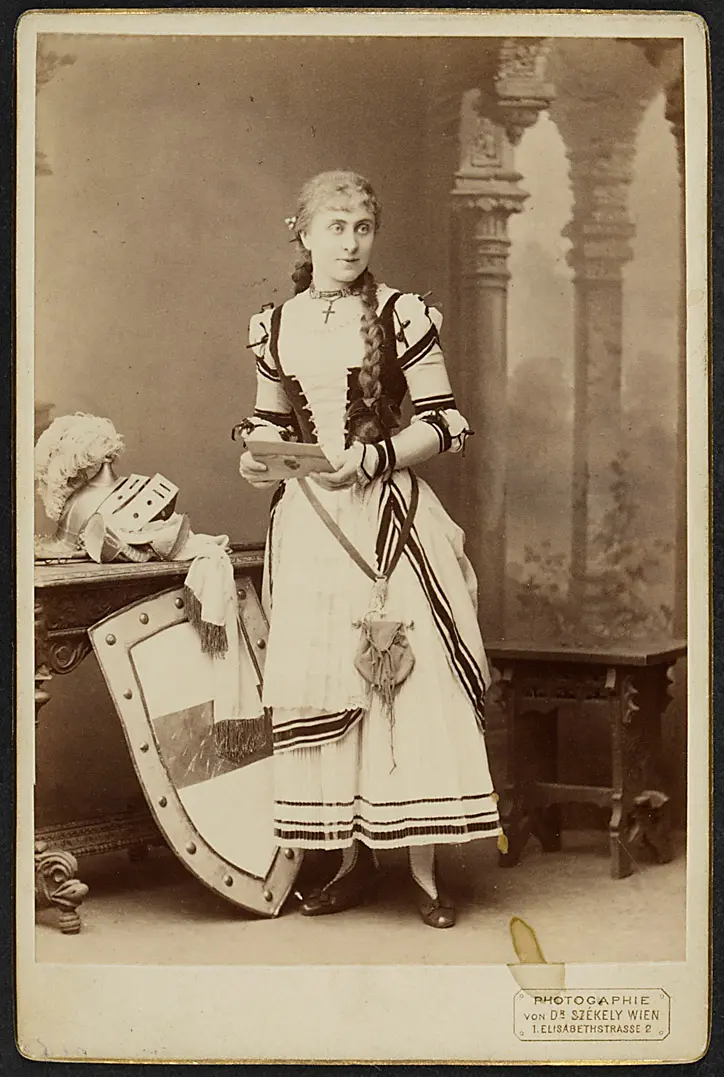 Stella Hohenfels, Verweis auf Stücktitel: Das Käthchen von Heilbronn