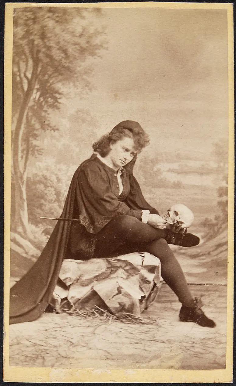 Felicita von Vestvali, Verweis auf Stücktitel: Hamlet