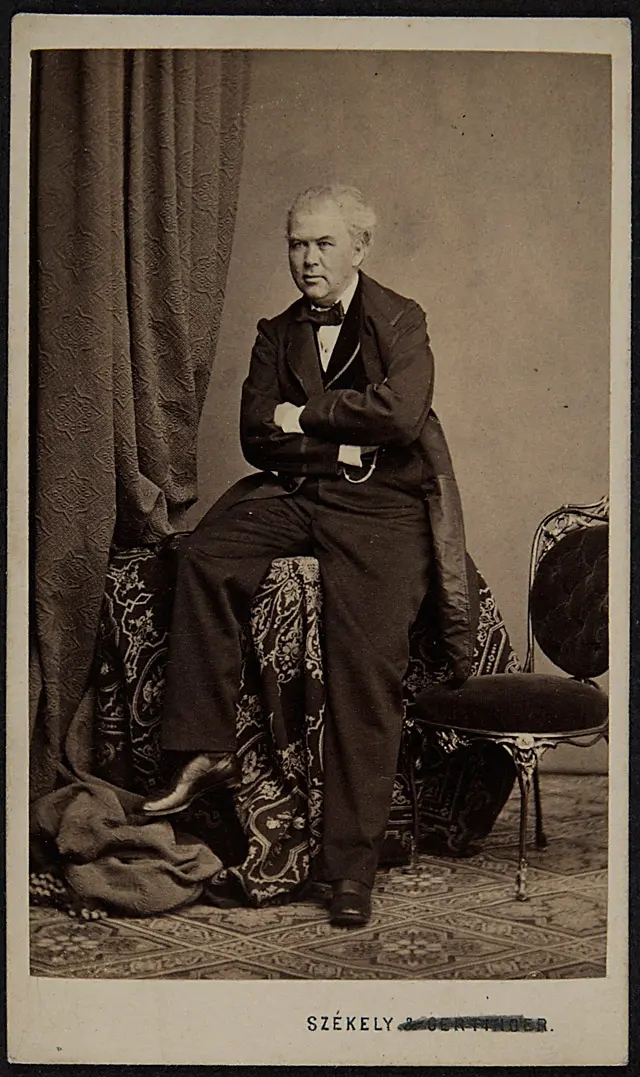 Gustav Hölzel