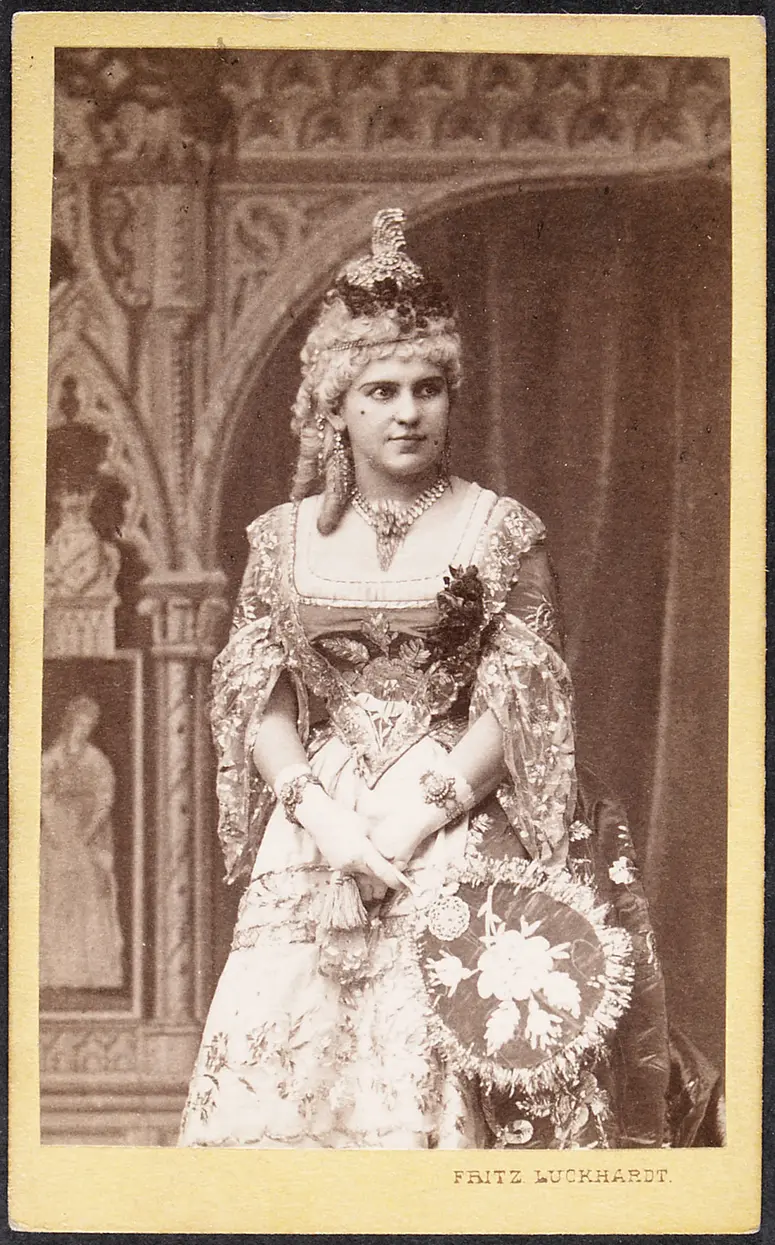 Josefine Gallmeyer, Verweis auf Stücktitel: Die Prinzessin von Trapezunt