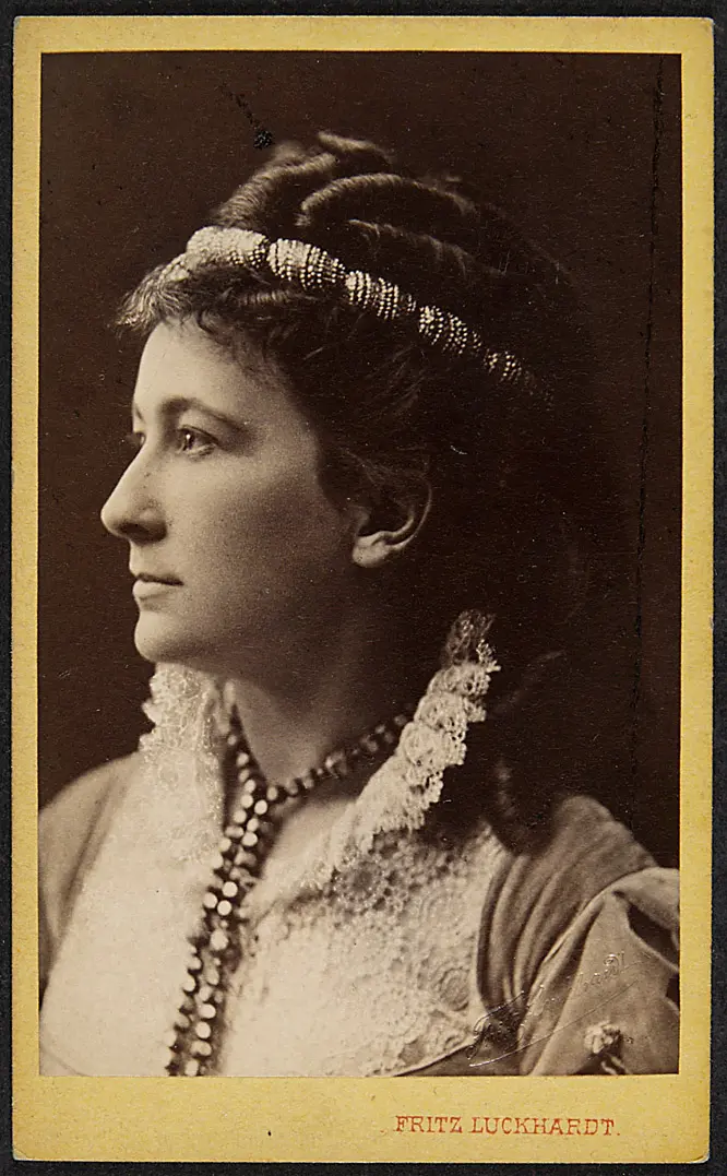Charlotte Wolter