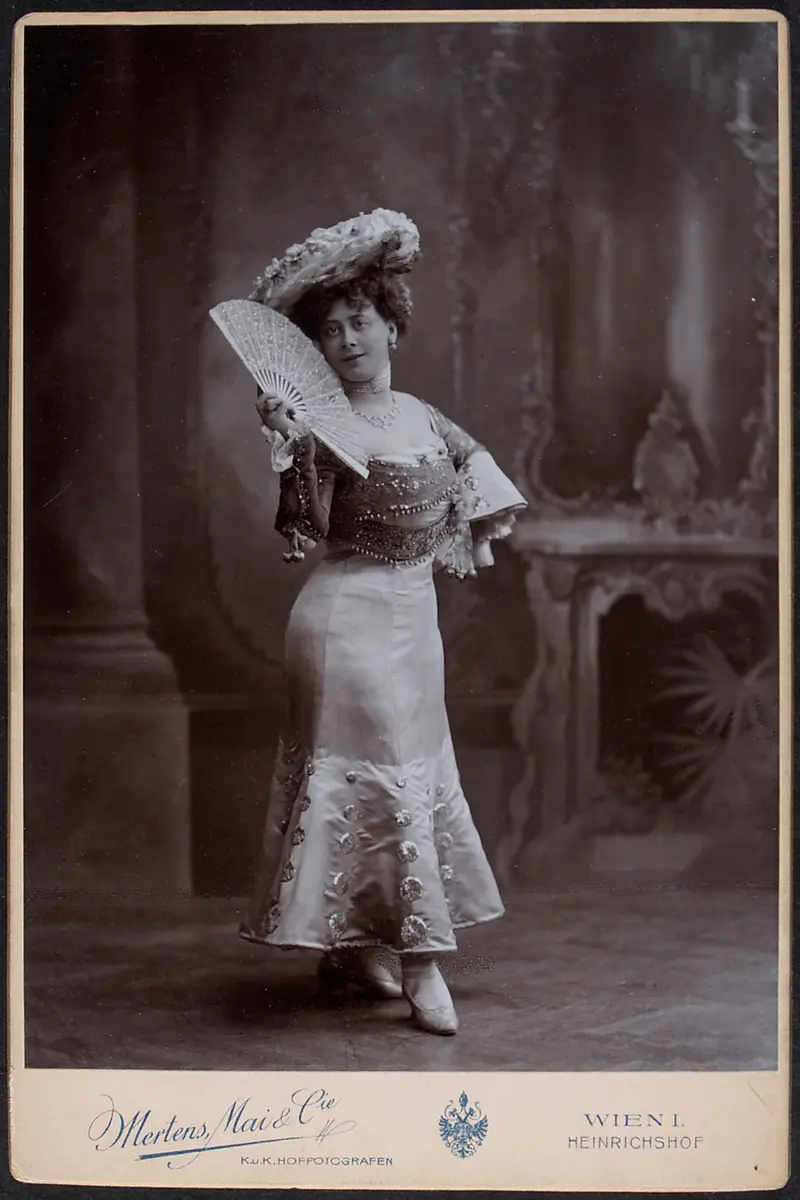 Mila Theren