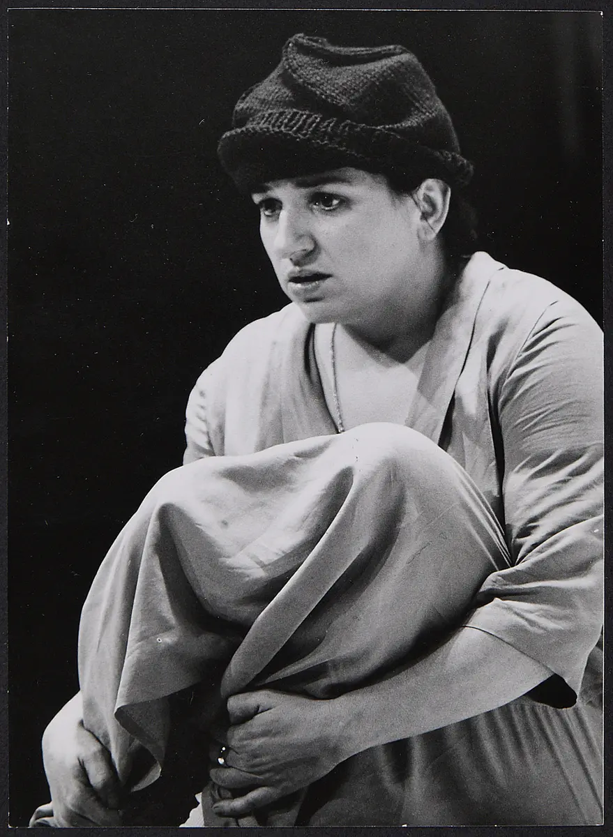 Maria Happel, Verweis auf Stücktitel: Der kaukasische Kreidekreis