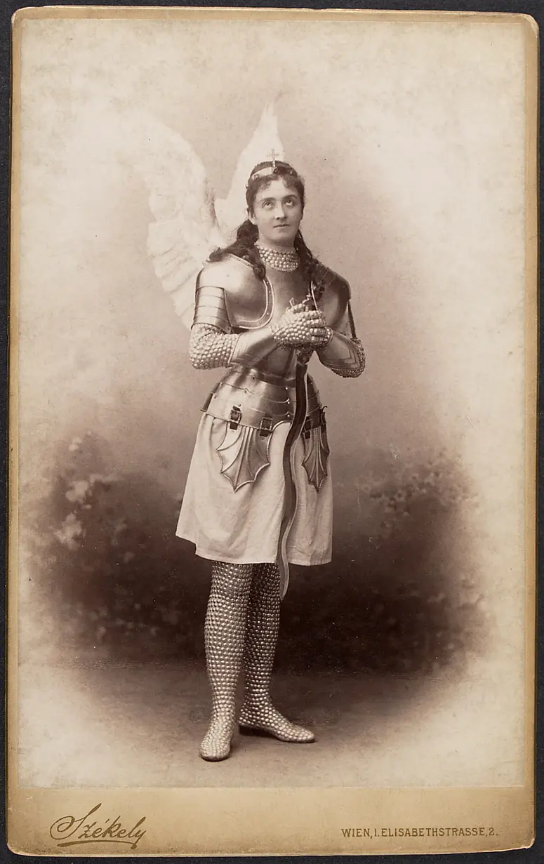 Stephanie Hildburg