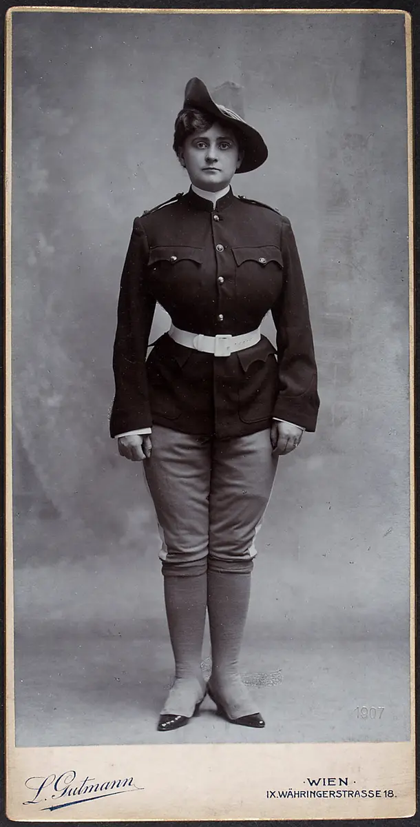 Mimi Marlow
