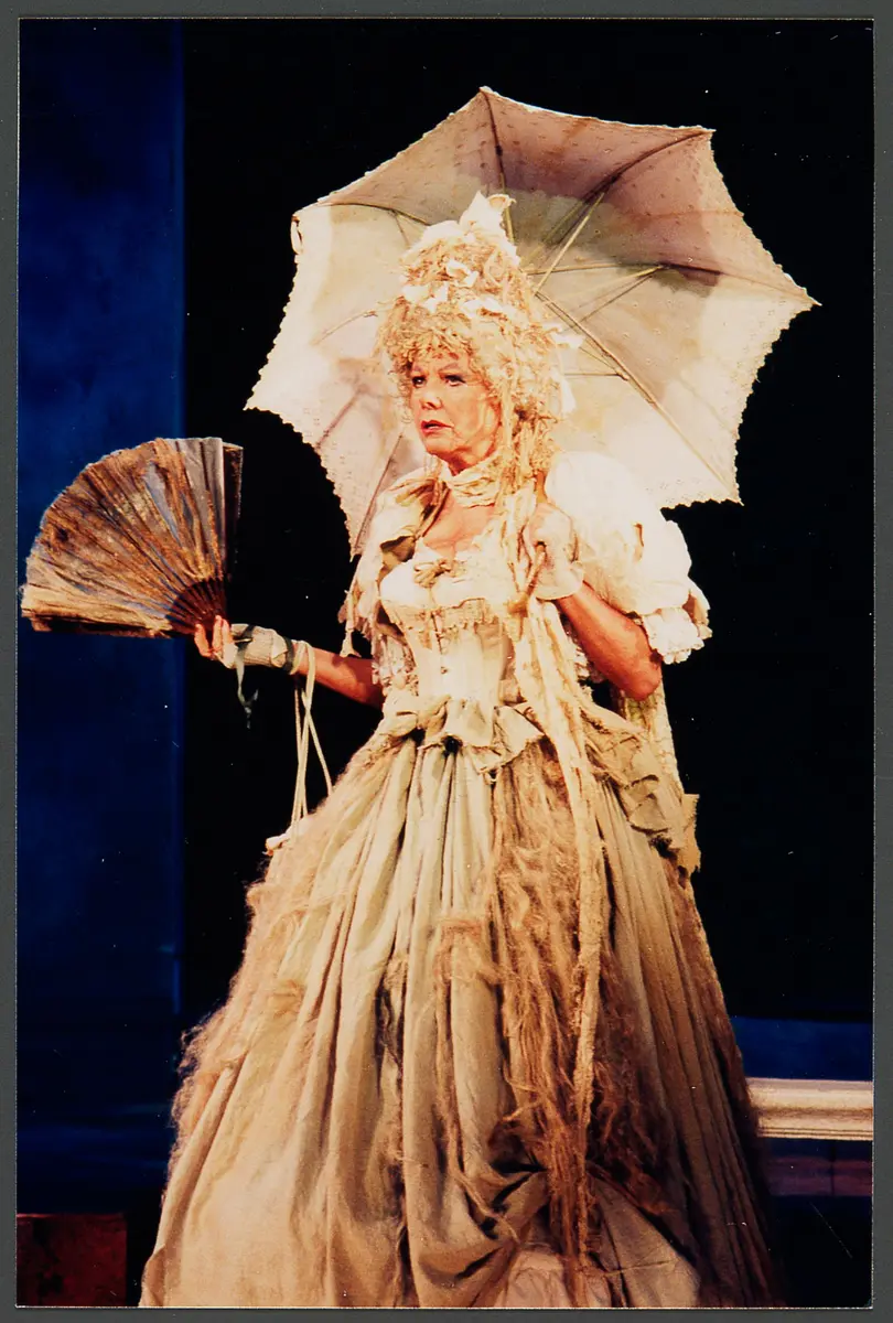 Elfriede Ott, Verweis auf Stücktitel: Die beiden Nachtwandler