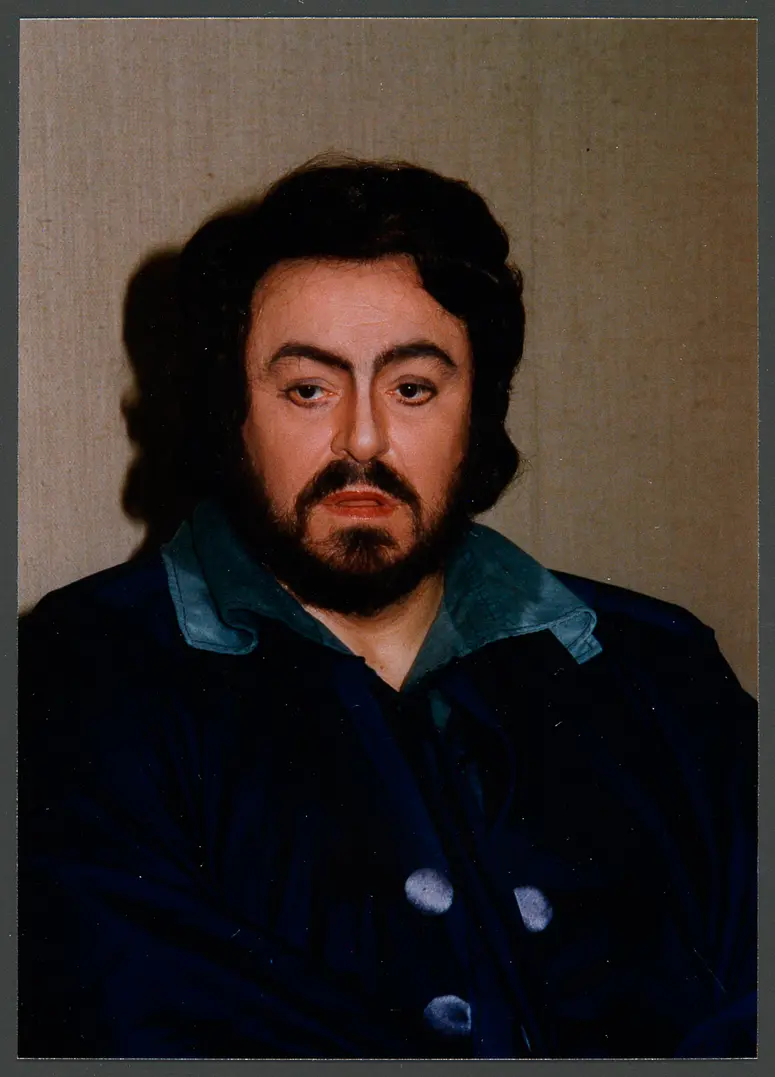 Luciano Pavarotti, Verweis auf Stücktitel: Un ballo in maschera