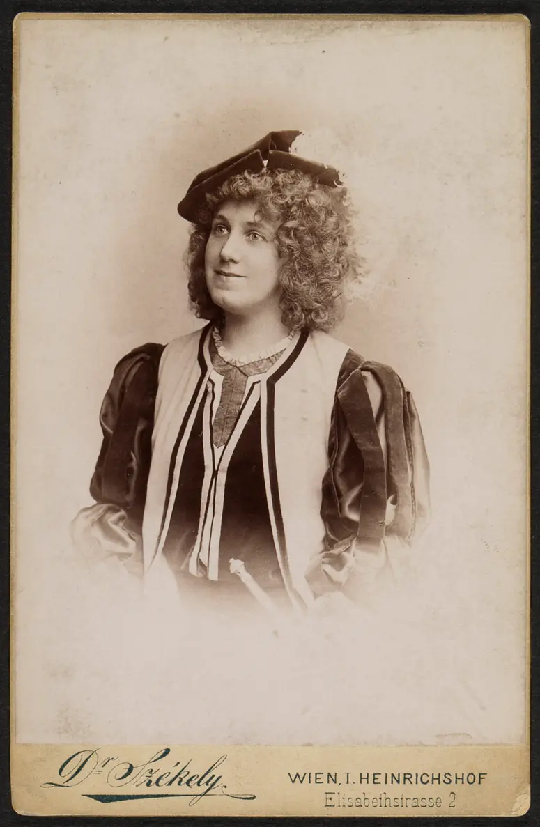 Edith Walker, Verweis auf Stücktitel: Margarethe