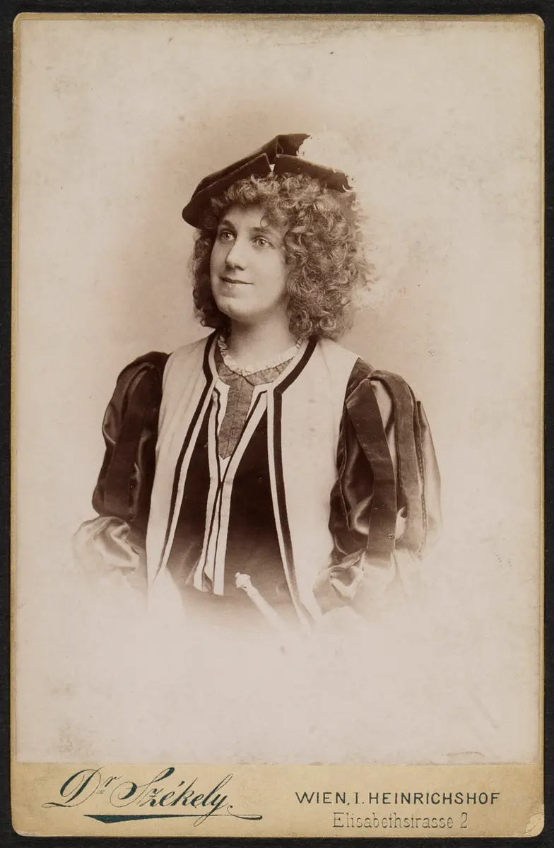 Edith Walker, Verweis auf Stücktitel: Margarethe