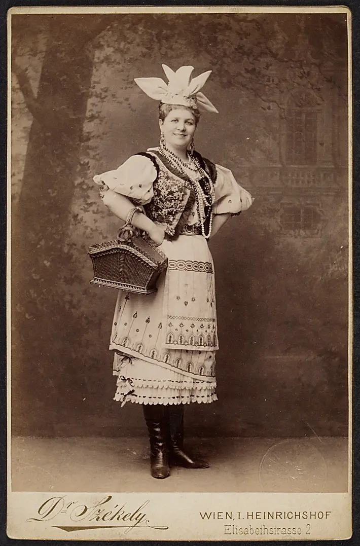 Julie Kopacsi-Karczag