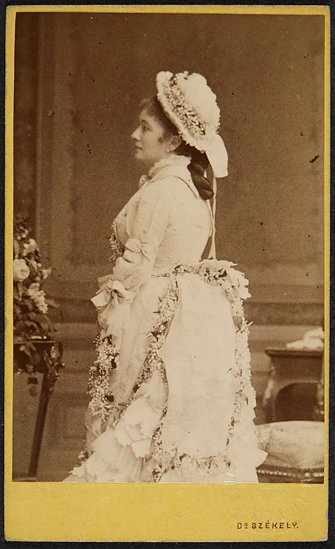 Charlotte Wolter