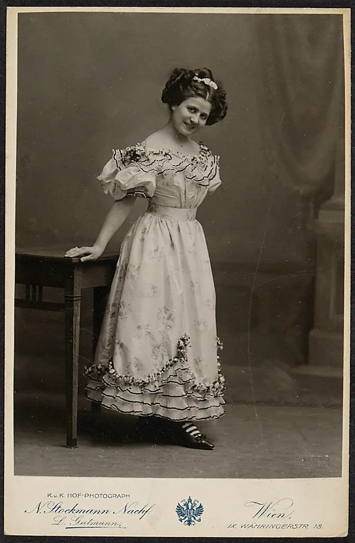Mimi Marlow