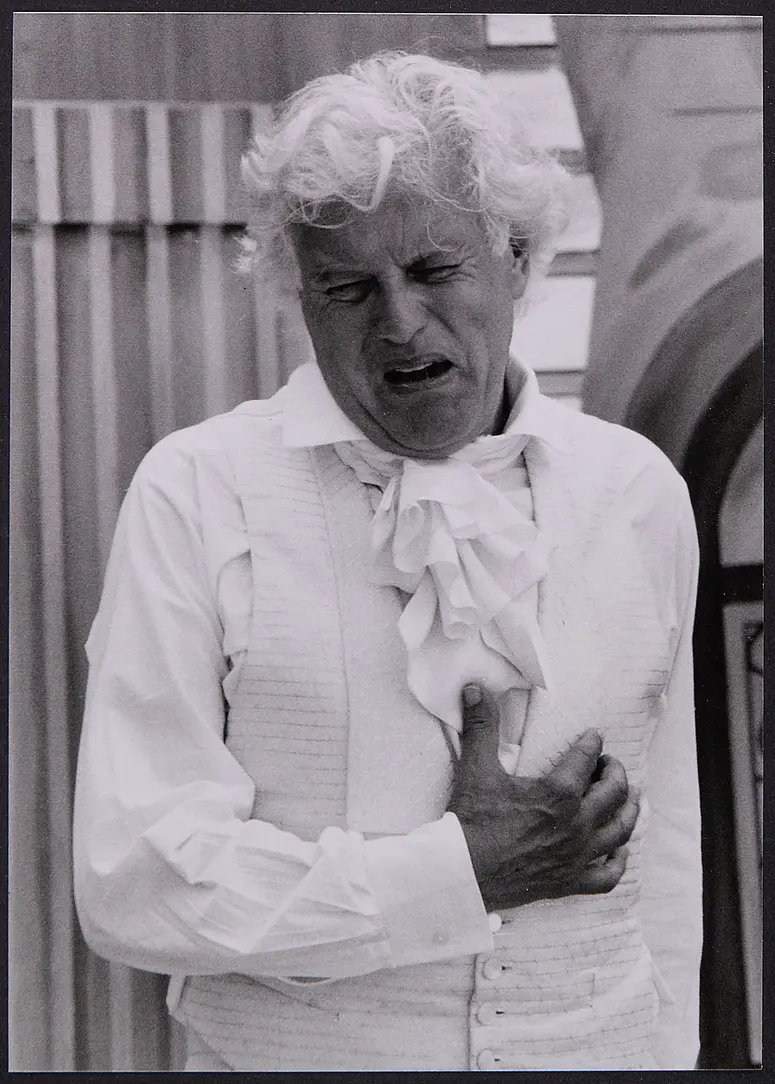 Kurt Huemer, Verweis auf Stücktitel: Othellerl, der Mohr von Wien