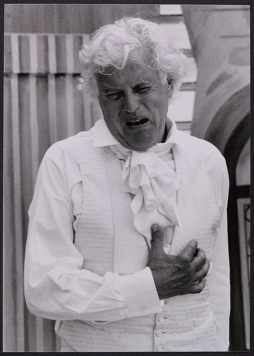 Kurt Huemer, Verweis auf Stücktitel: Othellerl, der Mohr von Wien