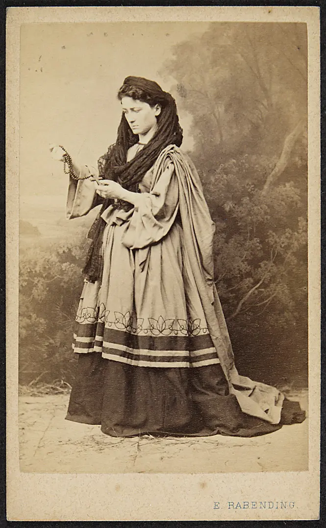 Charlotte Wolter
