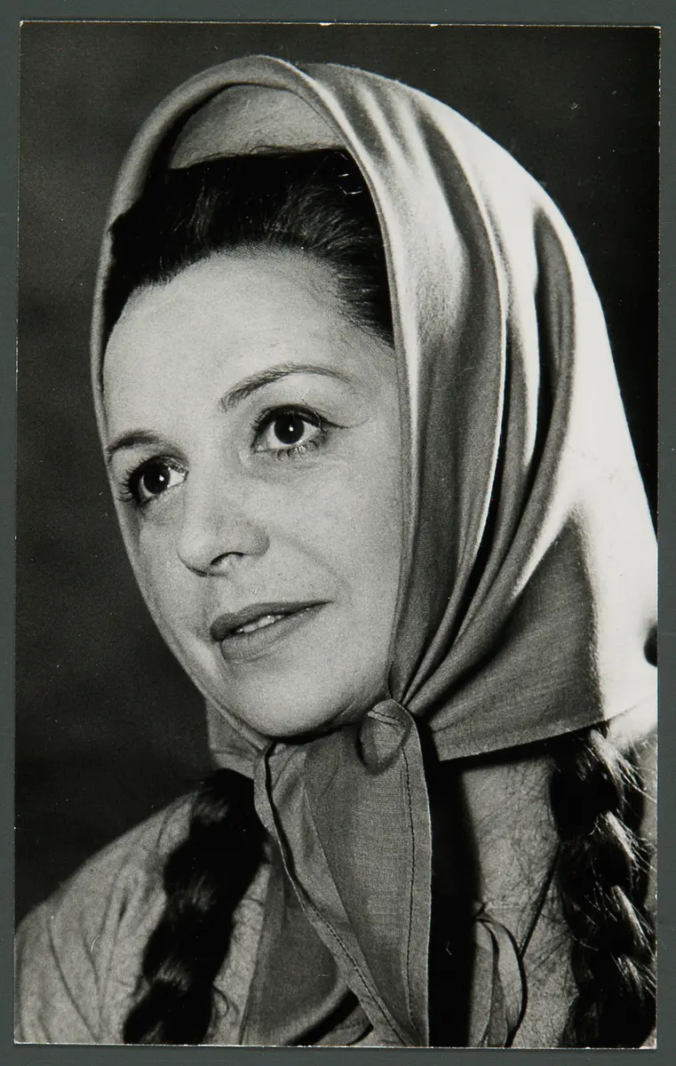 Inge Konradi, Verweis auf Stücktitel: Der kaukasische Kreidekreis