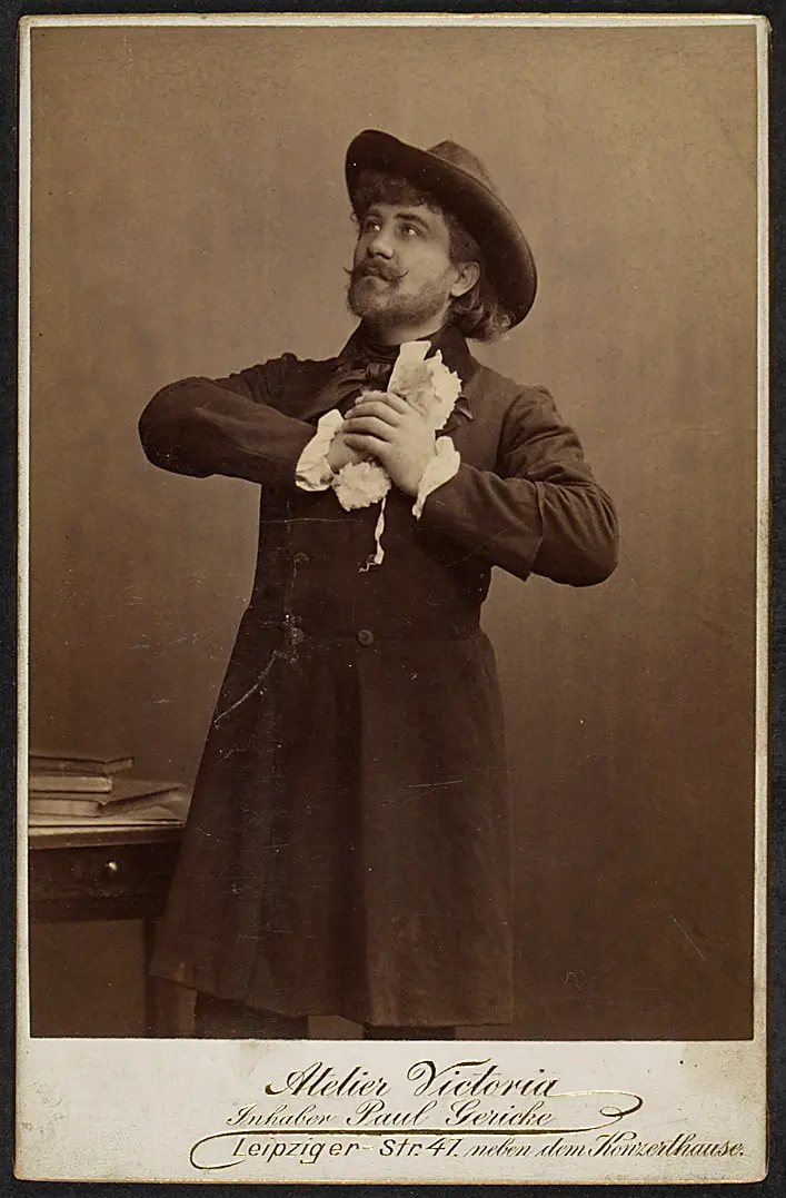 Franz Naval, Verweis auf Stücktitel: La Boheme