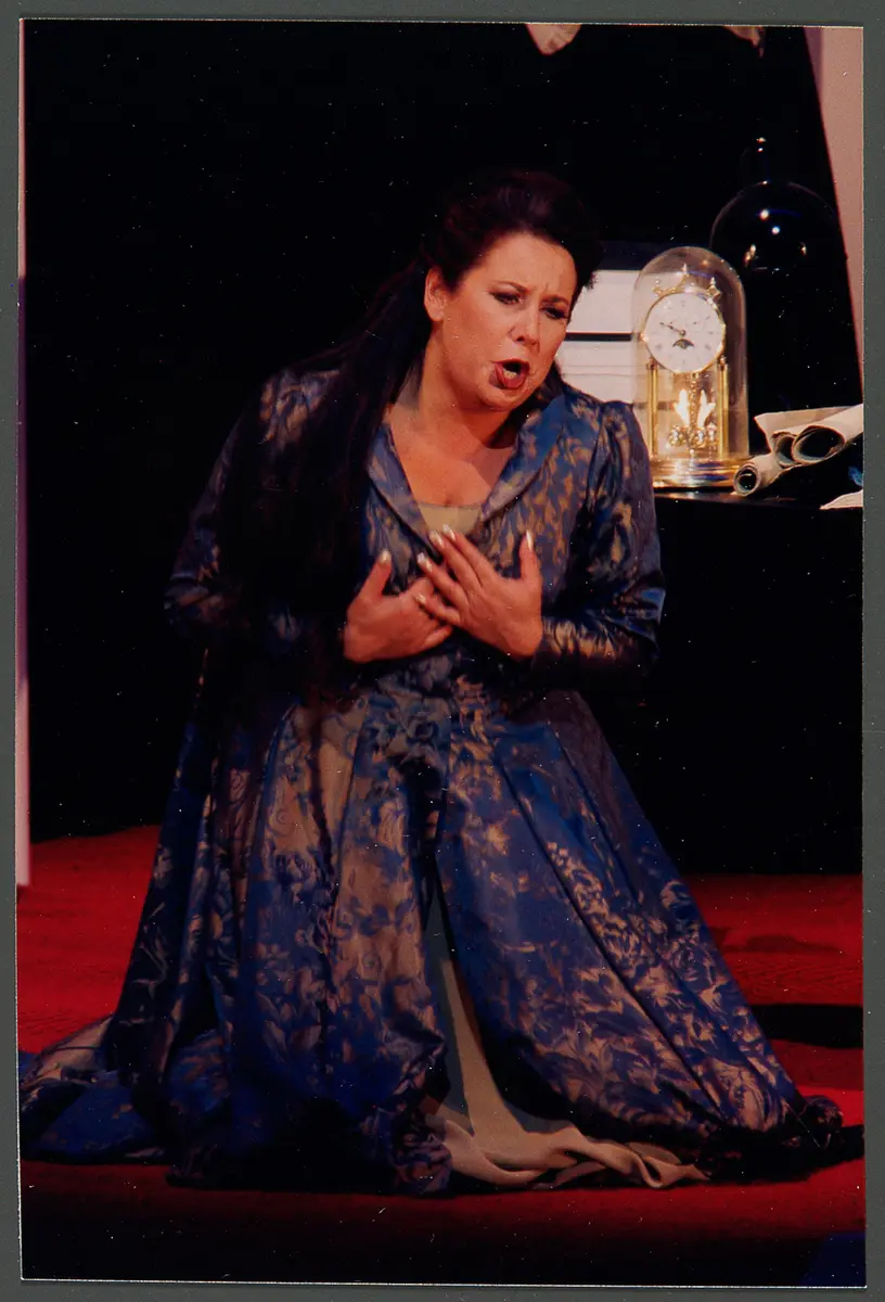 Marina Mescheriakova, Verweis auf Stücktitel: Don Carlo