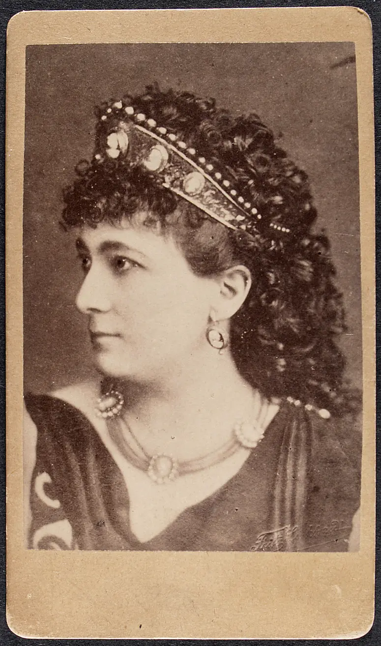 Charlotte Wolter