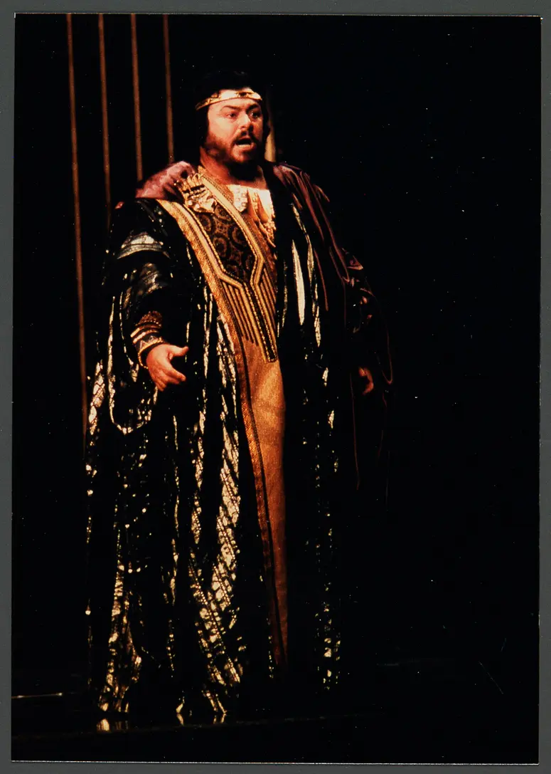 Luciano Pavarotti, Verweis auf Stücktitel: Aida