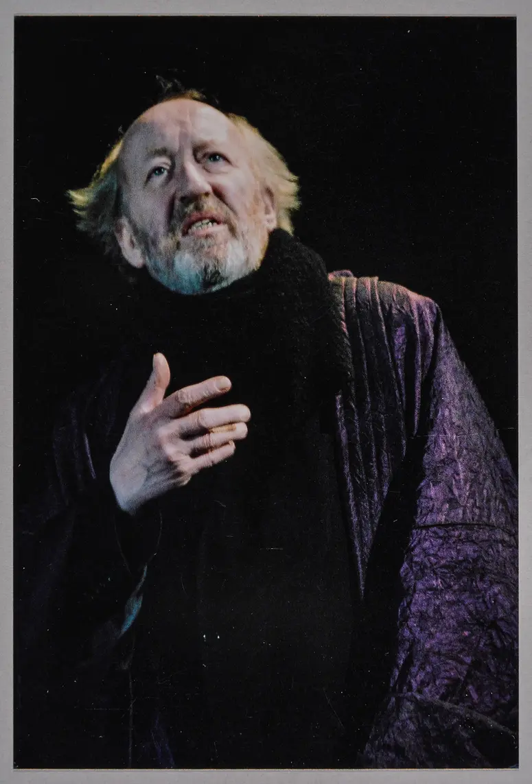 Walter Schmidinger, Verweis auf Stücktitel: Hamlet