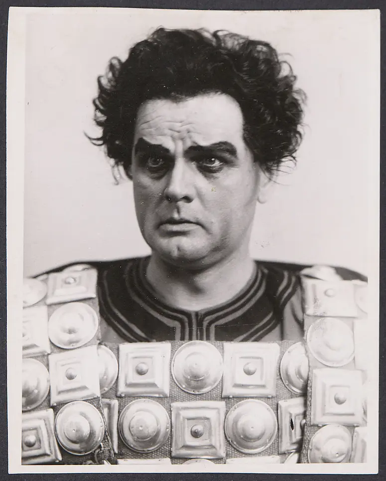 Alfred Jerger, Verweis auf Stücktitel: Macbeth