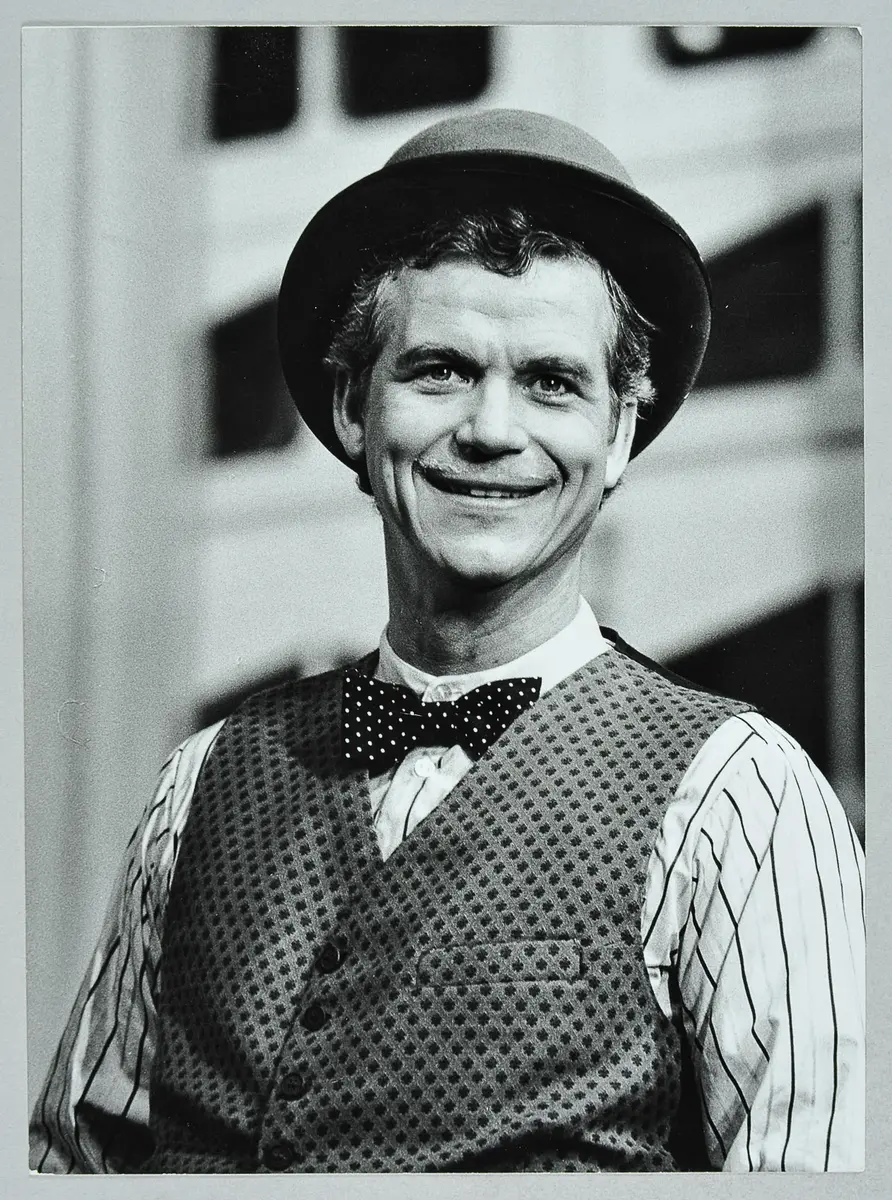 Thomas Stroux, Verweis auf Stücktitel: Ein Walzertraum