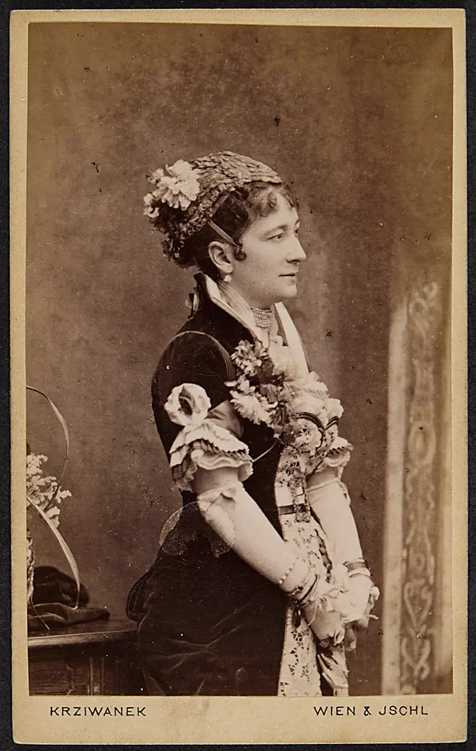 Charlotte Wolter