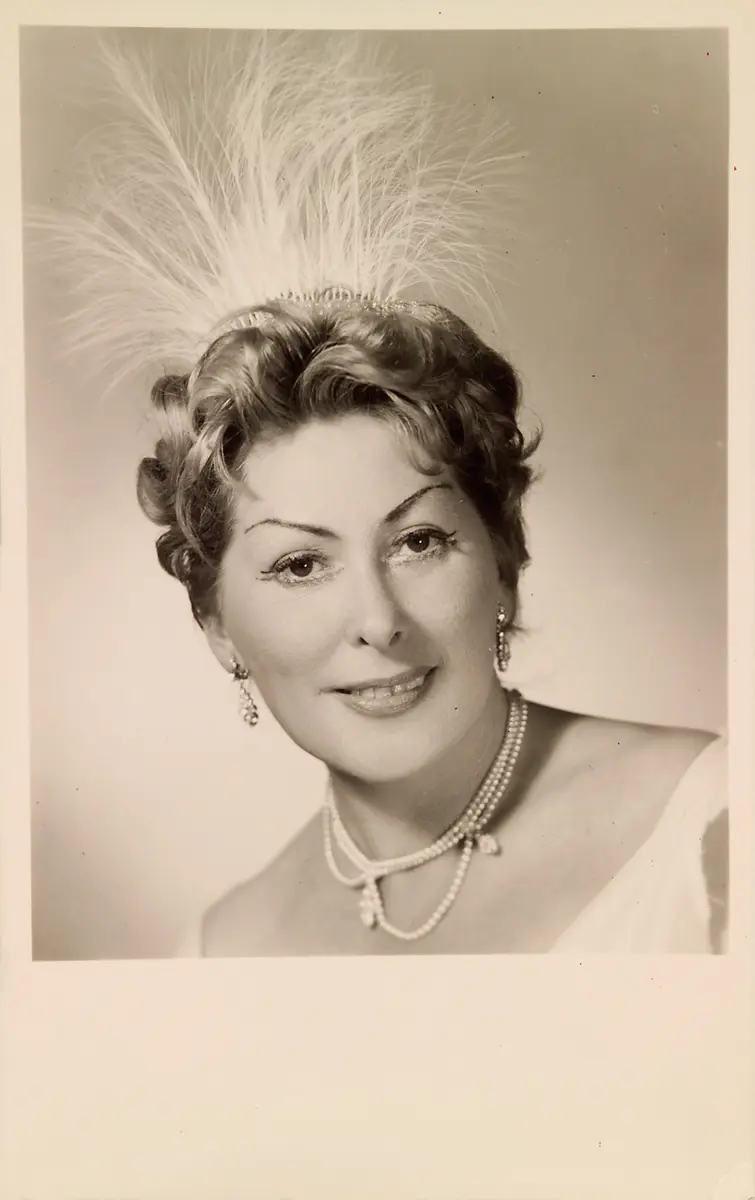 Esther Réthy