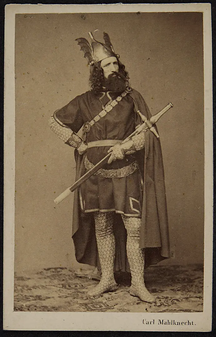 Emil Franz, Verweis auf Stücktitel: Nibelungen